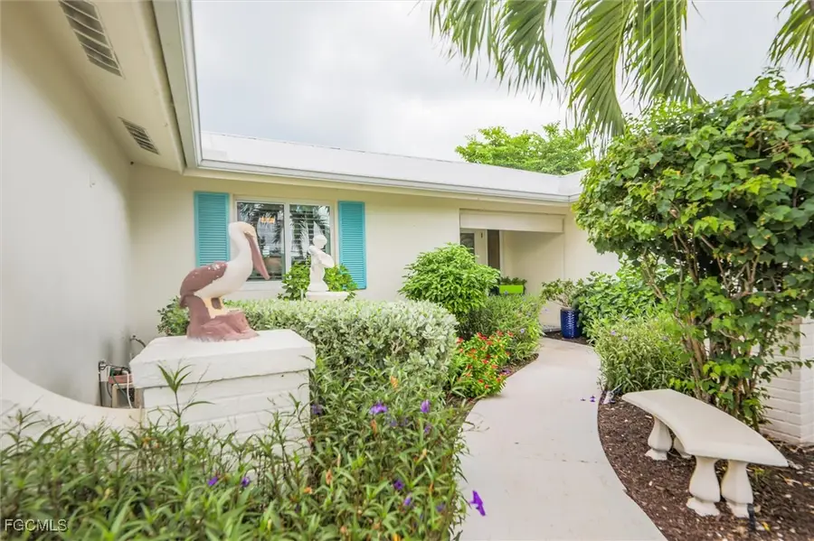 930 Lindgren Boulevard, Sanibel, FL 33957 - Image #2