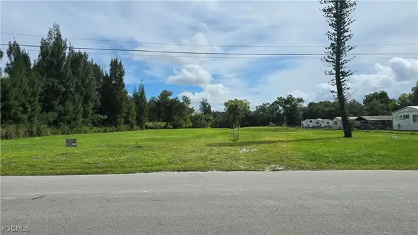 7977 Marx Drive N, North Fort Myers, FL 33917