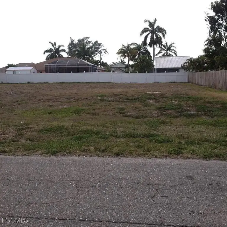 5512 SW 14th Avenue, Cape Coral, FL 33914 - Image #2
