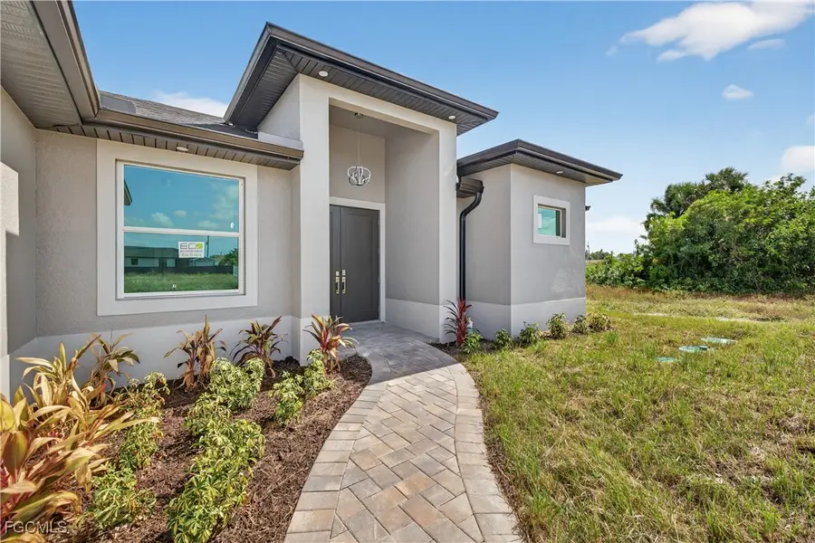 804 Curtis Avenue N, Lehigh Acres, FL 33971 - Image #3