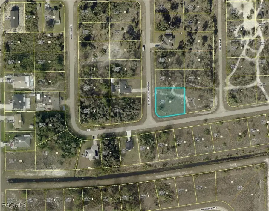 733 Bedford Point Avenue, Lehigh Acres, FL 33974 - Image #2