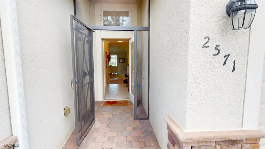 2571 Laurentina Lane, Cape Coral, FL 33909 - #2