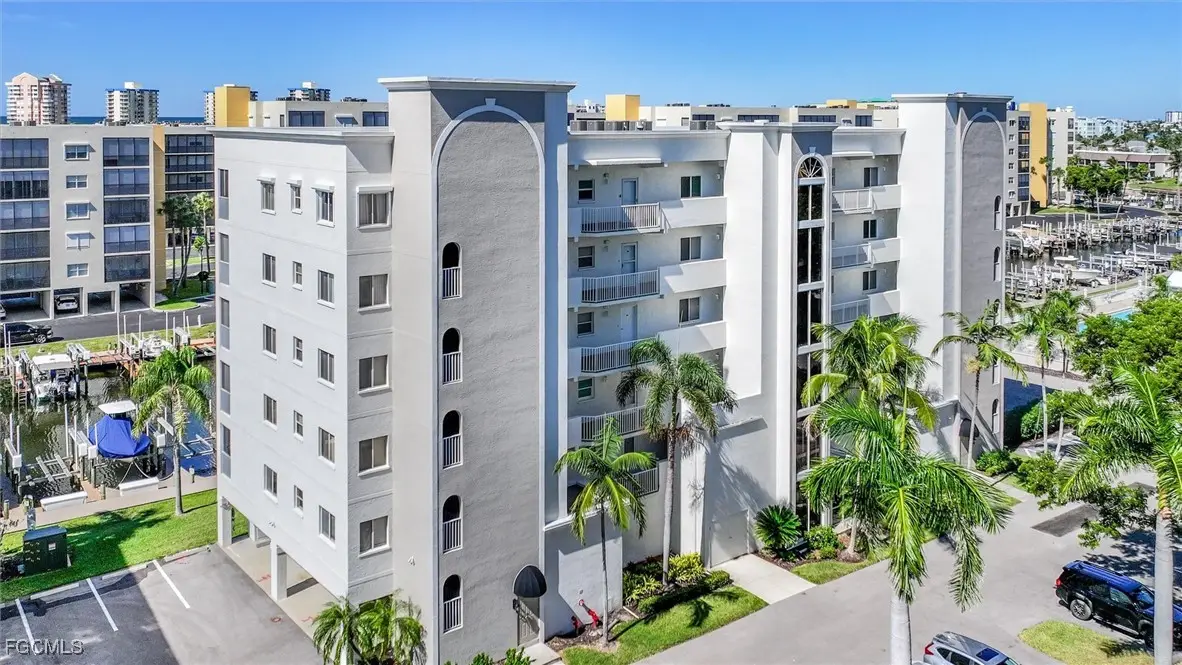 4361 Bay Beach Lane #424, Fort Myers Beach, FL 33931 - Image #1