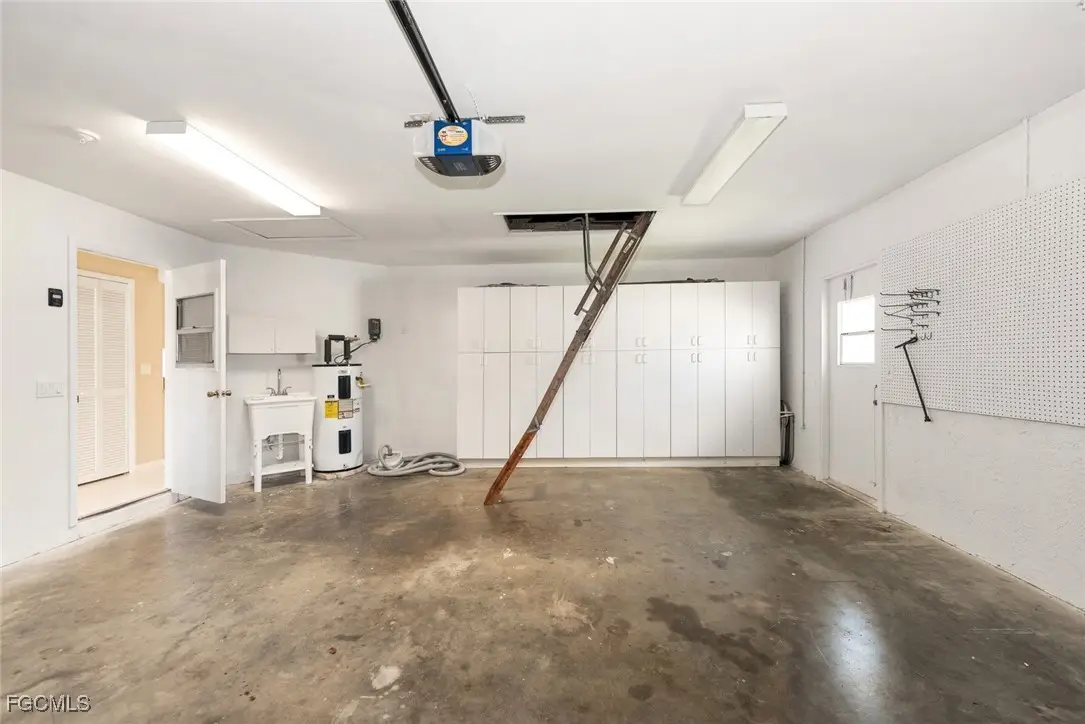 1218 SE 30th Terrace, Cape Coral, FL 33904 - Image #1