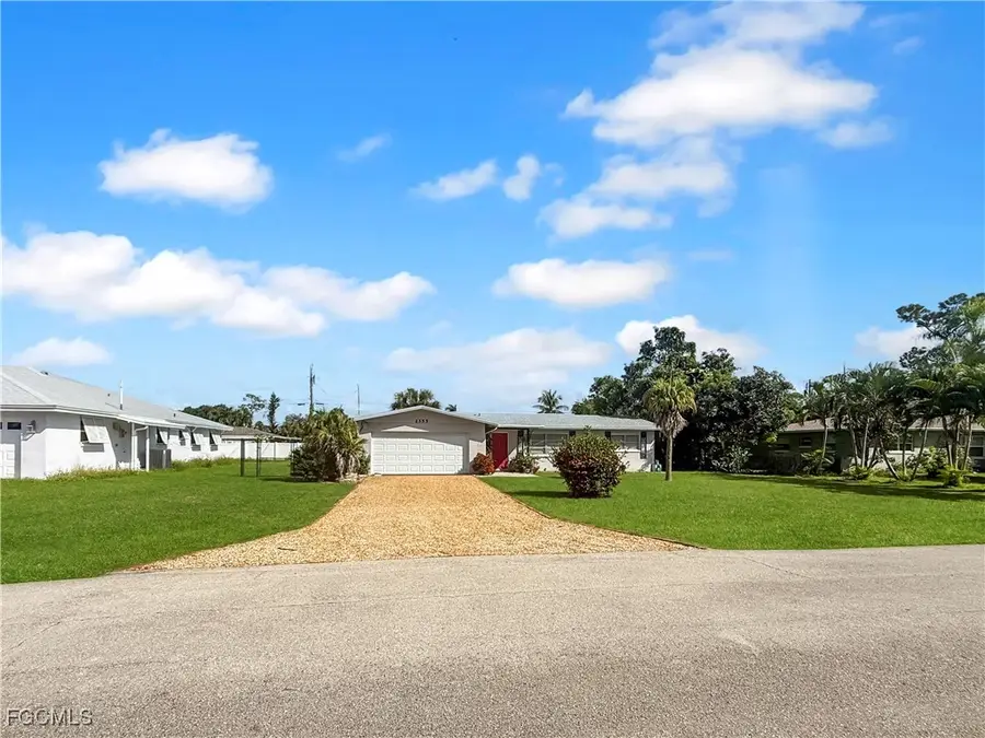 2355 Ivy Avenue, Fort Myers, FL 33907 - Image #2