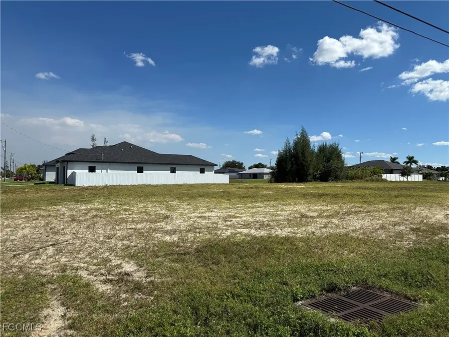 2805 SW 7th Place, Cape Coral, FL 33914 - Image #2