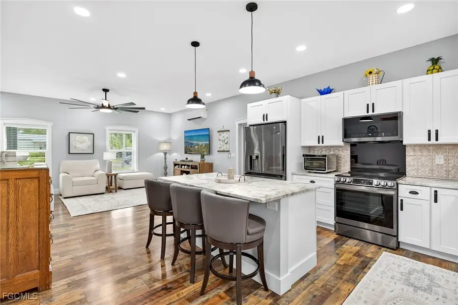 3824 Helms Court, Fort Myers, FL 33905 - Image #2