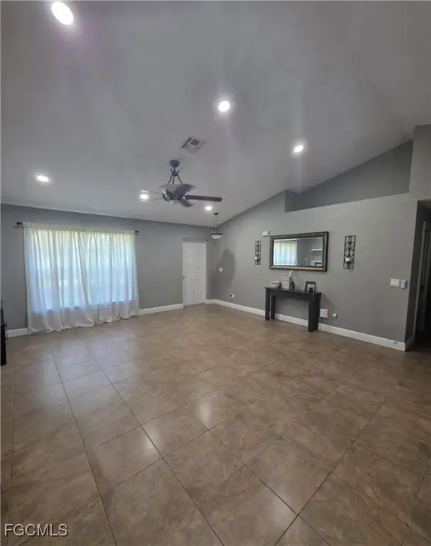 916 Anaconda Avenue S, Lehigh Acres, FL 33974 - Image #3