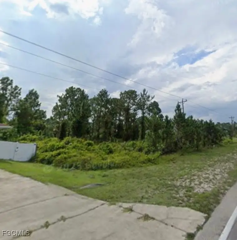 844 Bell Boulevard S, Lehigh Acres, FL 33974 - Image #2