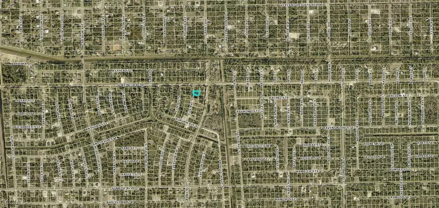121 Fox Avenue S, Lehigh Acres, FL 33974 - Image #2