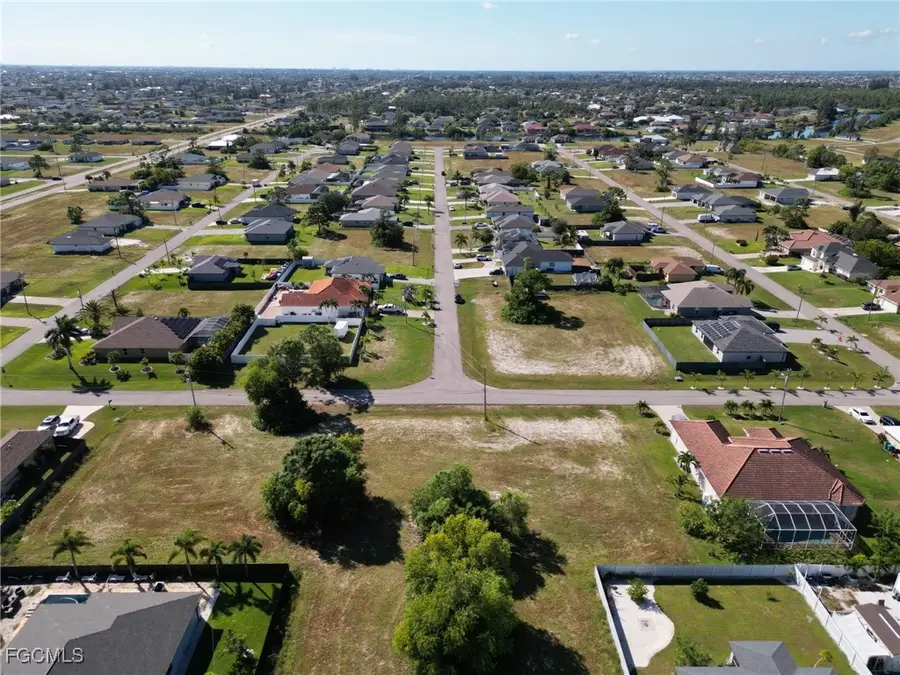 2421 NW 27th Terrace, Cape Coral, FL 33993 - Image #2