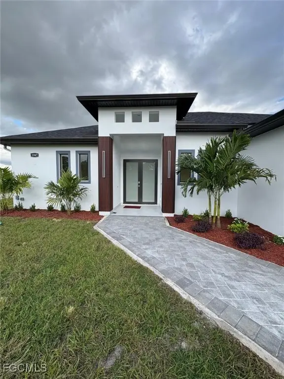 1047 Norton Avenue S, Lehigh Acres, FL 33974 - Image #3