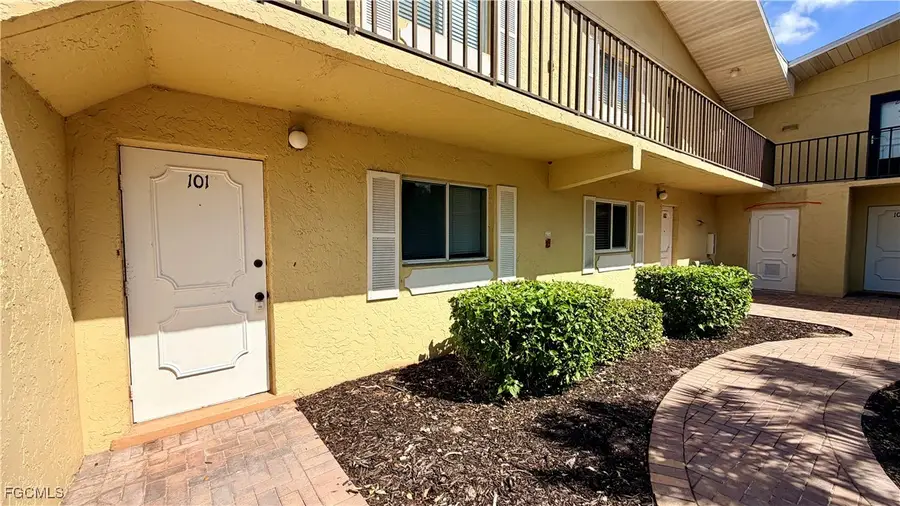 8049 Country Road #101, Fort Myers, FL 33919 - Image #2