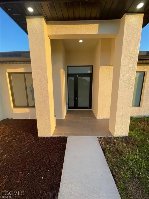 3213 33rd Street Sw, Lehigh Acres, FL 33976 - Image #3