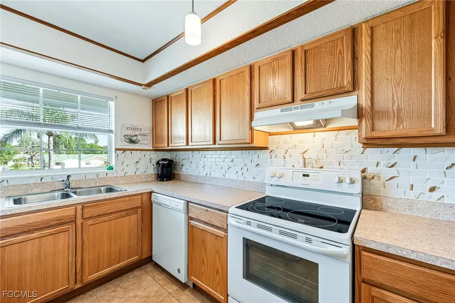 7049 New Post Drive #7, North Fort Myers, FL 33917 - Image #3