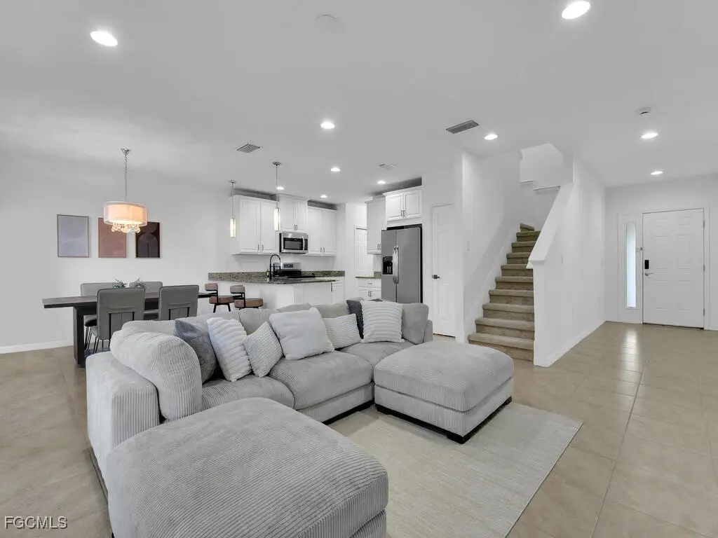 12526 Laurel Cove Drive, Fort Myers, FL 33913 - Image #1