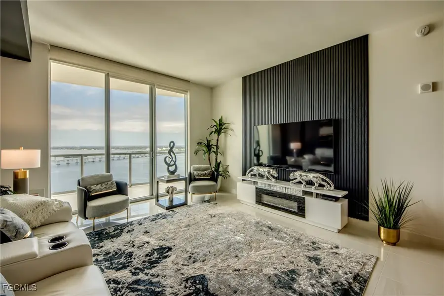 3000 Oasis Grand Boulevard #MPH3, Fort Myers, FL 33916 - Image #2