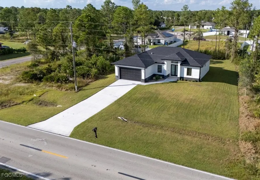 3203 Sunshine Boulevard N, Lehigh Acres, FL 33971 - Image #2