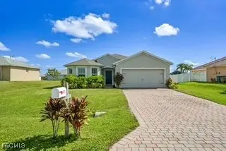 927 SE 5th Court, Cape Coral, FL 33990 - Image #3