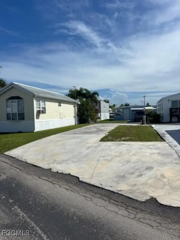 11631 Dawn Cowrie Drive, Fort Myers, FL 33908 - Image #2