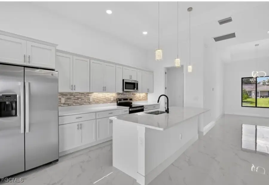 238 Narcissus Avenue S, Lehigh Acres, FL 33974 - Image #2