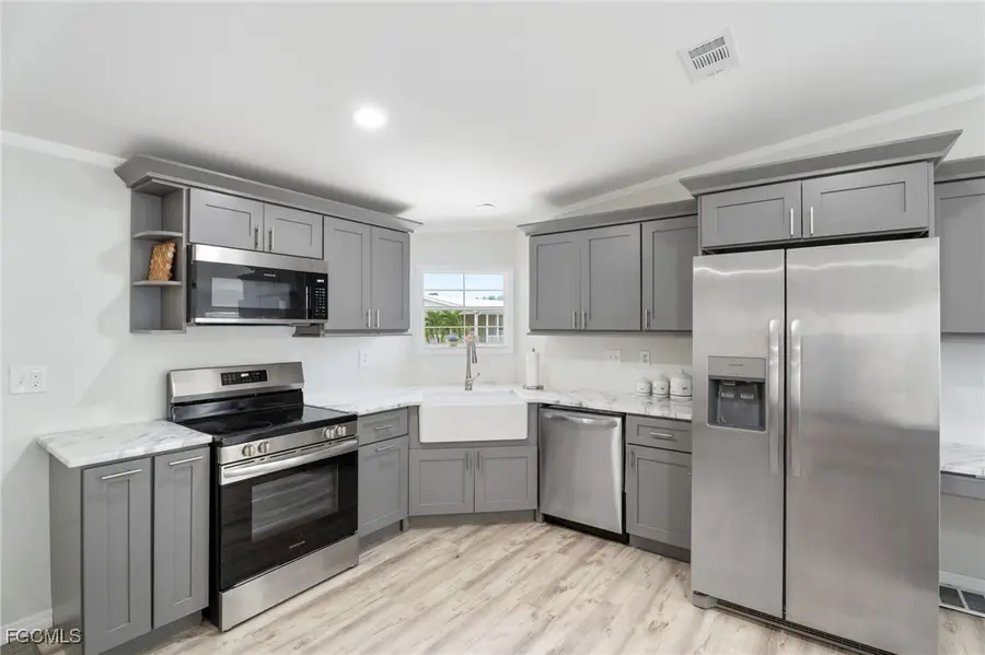 15 Freeman Avenue, Punta Gorda, FL 33950 - #3