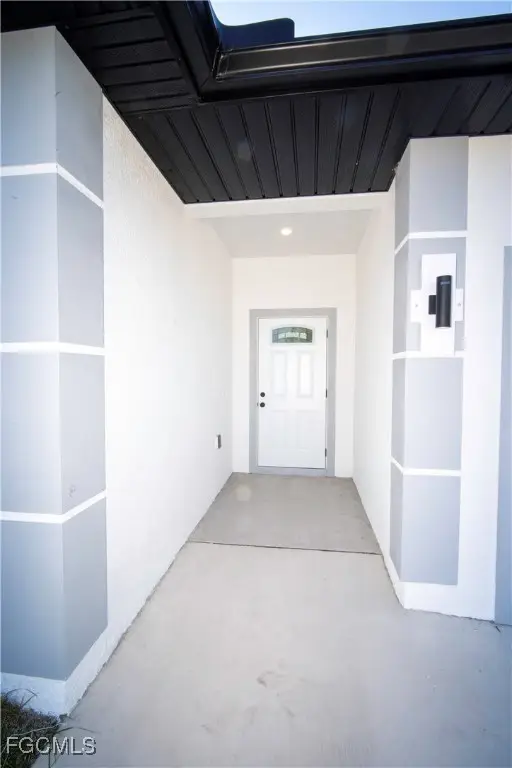 18141 E Wintergarden Avenue, Port Charlotte, FL 33948 - Image #2