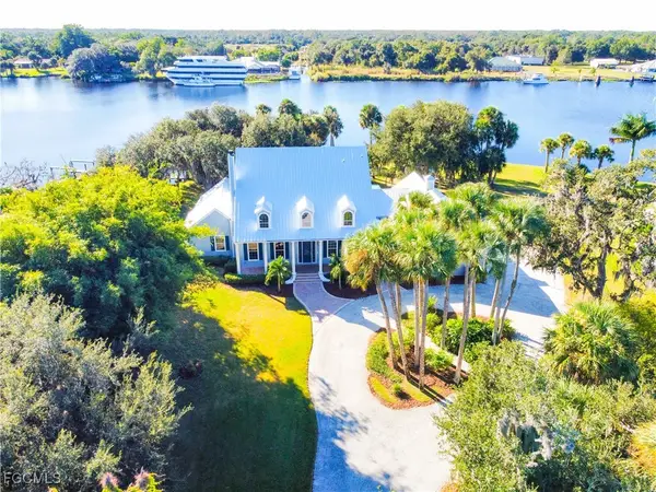 16470 Oakview Circle, Alva, FL 33920