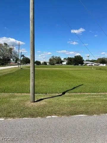 699 Avenue R Sw, Moore Haven, FL 33471 - Image #2