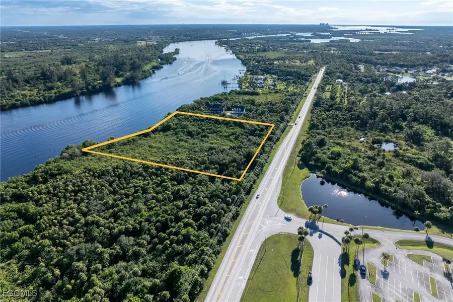 11790 Bayshore Road, North Fort Myers, FL 33917 - Image #2