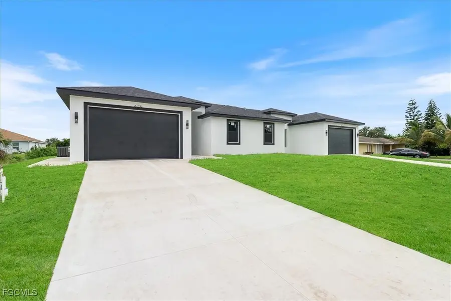 2129/2131 Fairway Drive, Lehigh Acres, FL 33973 - Image #2