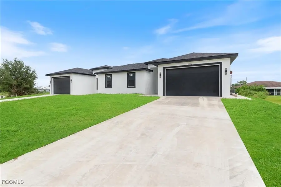 2129/2131 Fairway Drive, Lehigh Acres, FL 33973 - Image #3