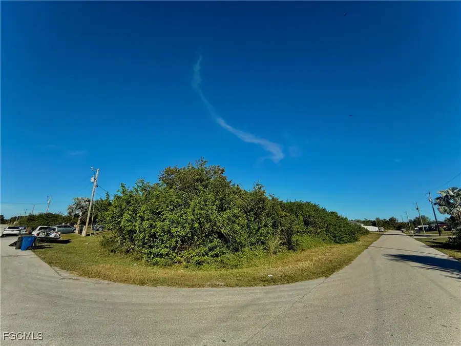 533 Morris Tyler Avenue, Lehigh Acres, FL 33974 - Image #2