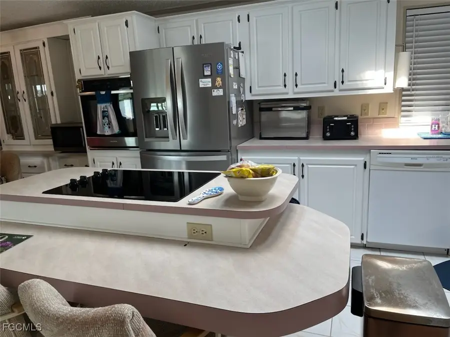 265 Lakeside Drive, North Fort Myers, FL 33903 - Image #2