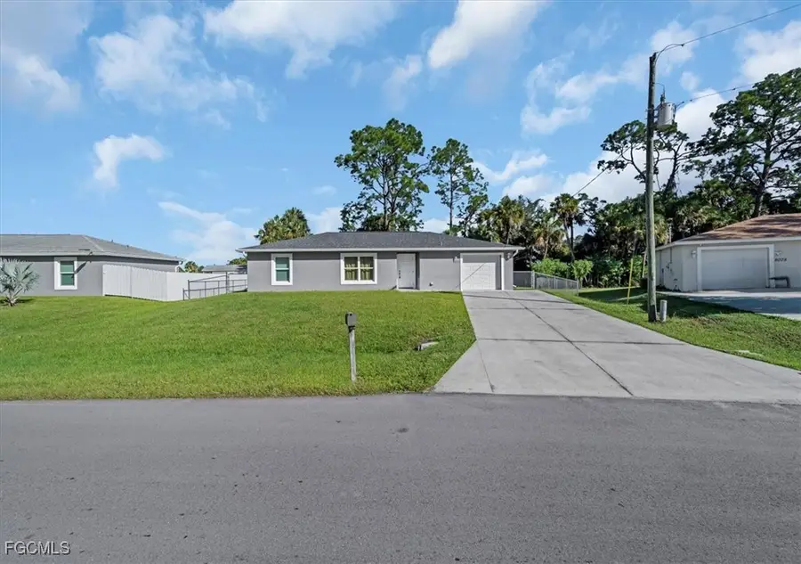 8073 Sherwood Circle, Labelle, FL 33935 - Image #2