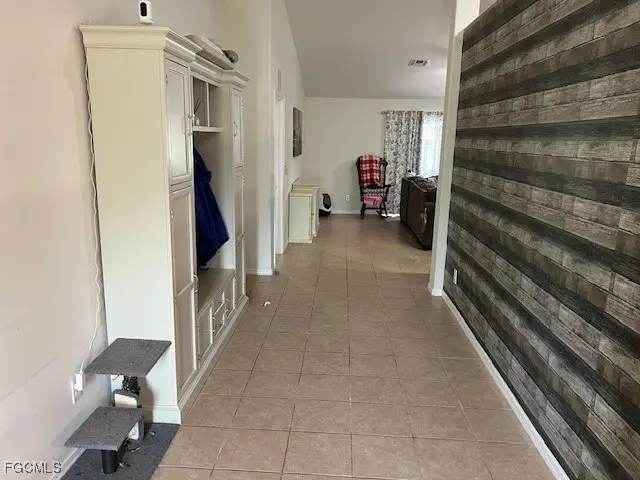 911 Barcelona Street E, Lehigh Acres, FL 33974 - Image #3