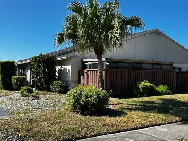 5270 Cedarbend Drive #1, Fort Myers, FL 33919