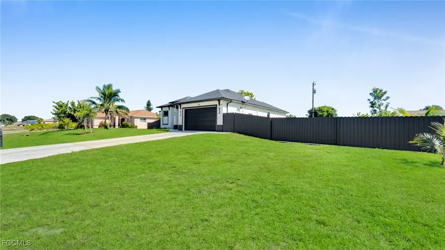 1215 NE 12th Place, Cape Coral, FL 33909 - Image #3