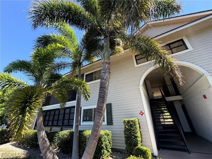 8101 S Woods Circle #6, Fort Myers, FL 33919 - Image #2