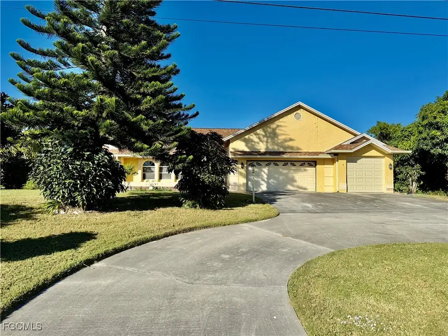 1427 Scenic Street, Lehigh Acres, FL 33936 - Image #2