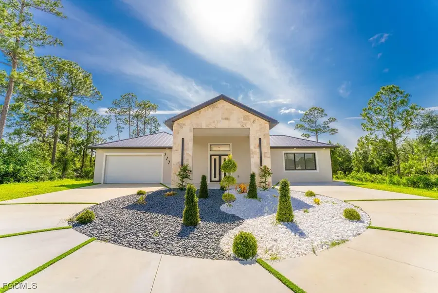 717 Calvin Avenue, Lehigh Acres, FL 33972 - Image #2