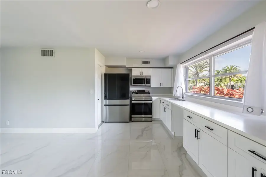 5234 Sunnybrook Court, Cape Coral, FL 33904 - Image #3