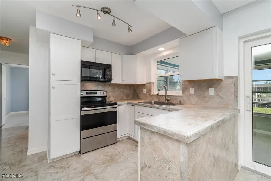 3106 SE 18th Place, Cape Coral, FL 33904 - Image #2