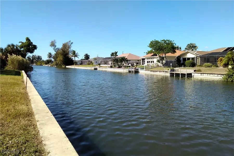 2011 NE 2nd Street, Cape Coral, FL 33909 - #3