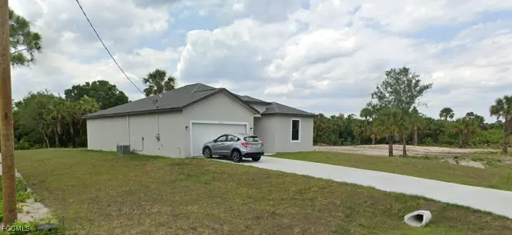 5012 S Peachtree Cir, Labelle, FL 33935 - Image #3