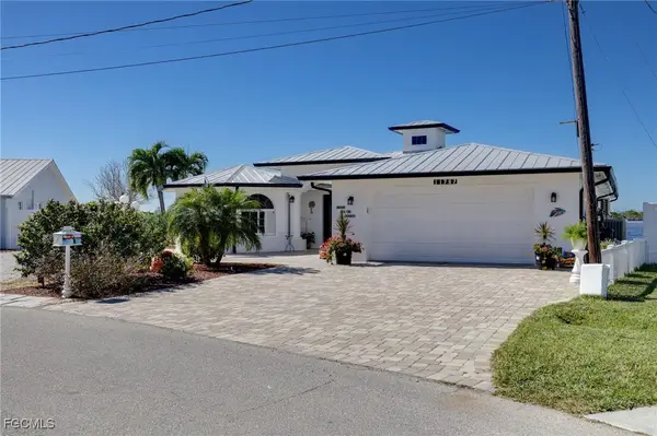 11787 Island Avenue, Matlacha, FL 33993