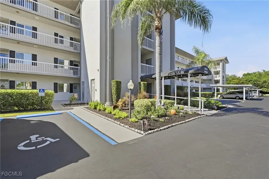 14911 Hole In 1 Circle #105, Fort Myers, FL 33919 - Image #2