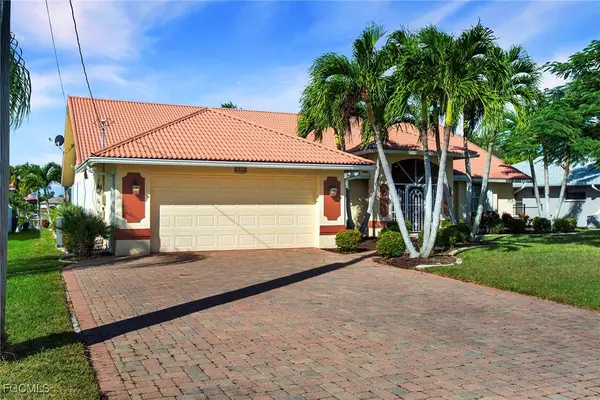 422 SE 12th Court, Cape Coral, FL 33990