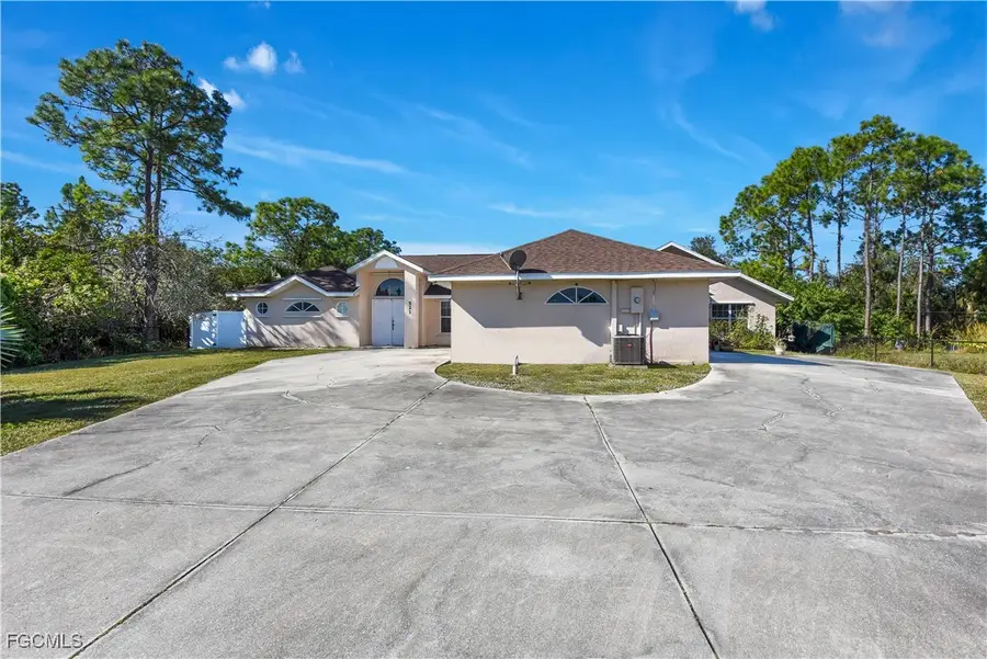 521 Grant Avenue, Lehigh Acres, FL 33972 - Image #3