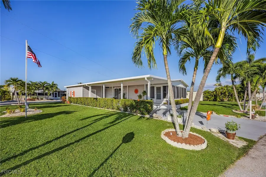 4700 Gulfgate Lane S, Saint James City, FL 33956 - Image #2